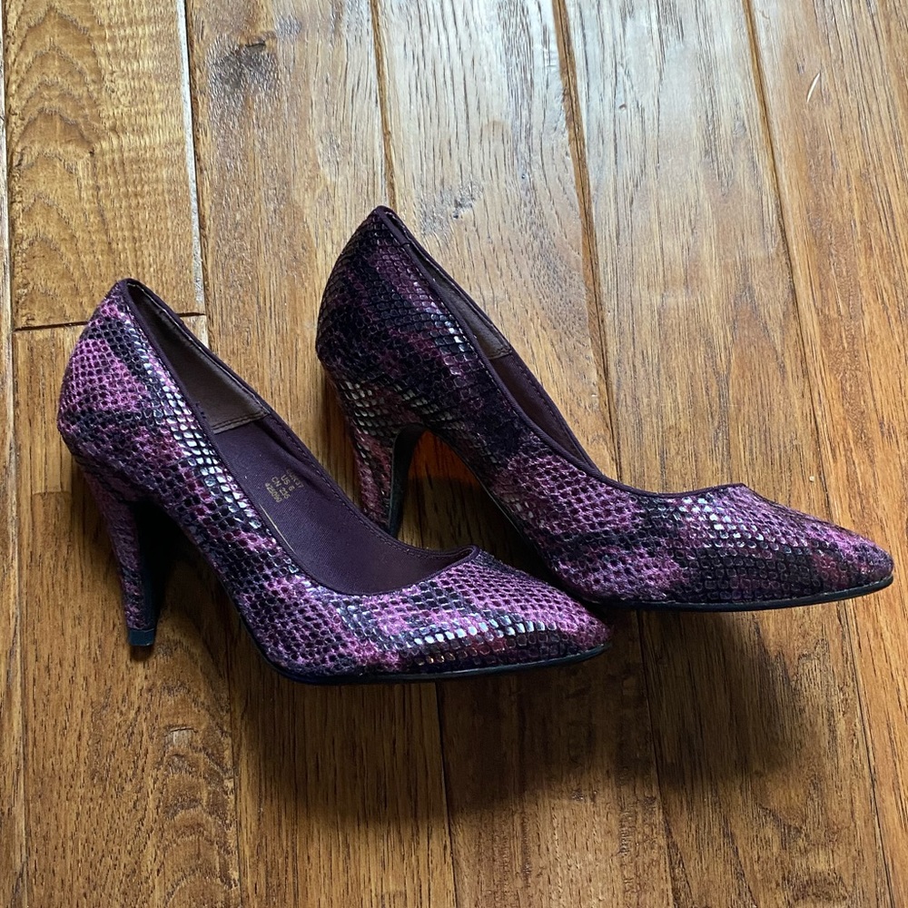 Purple and black snakeskin heels from H&M